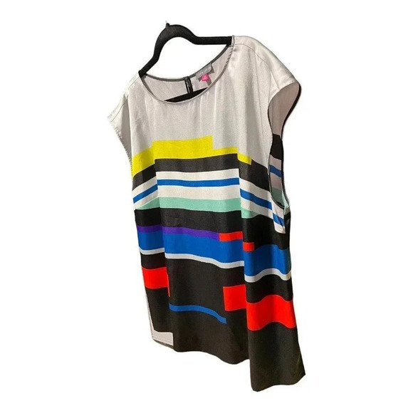 Vince Camuto Women's Size 2XL Multicolor Geometric Blouse Top - Picture 3 of 7